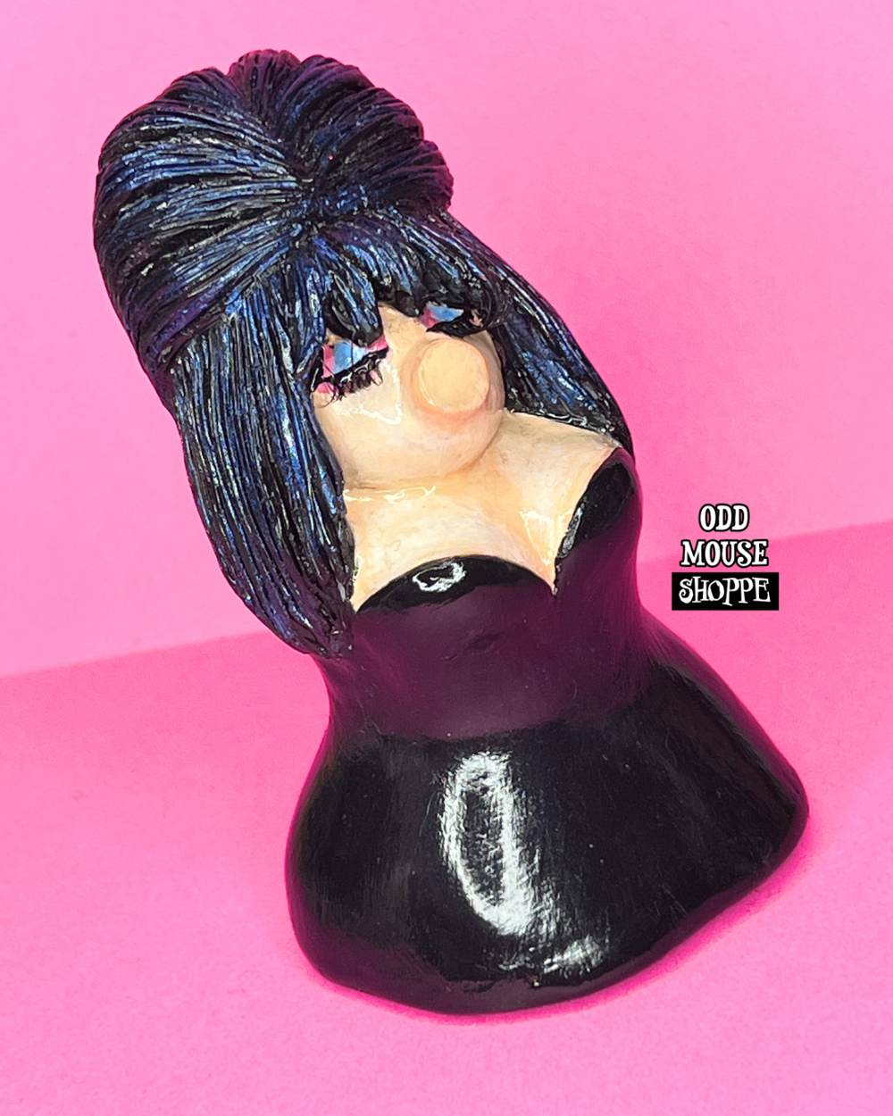 Pigstress of the Dark Bust